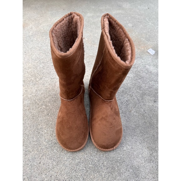 Top Moda Tan Slip on Vegan Fur boots - Picture 4 of 4
